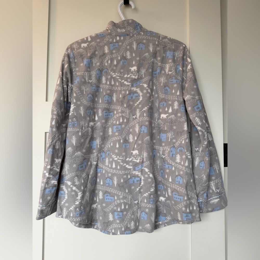 Holiday Patterned Pajamas Set - Picture 4 of 9